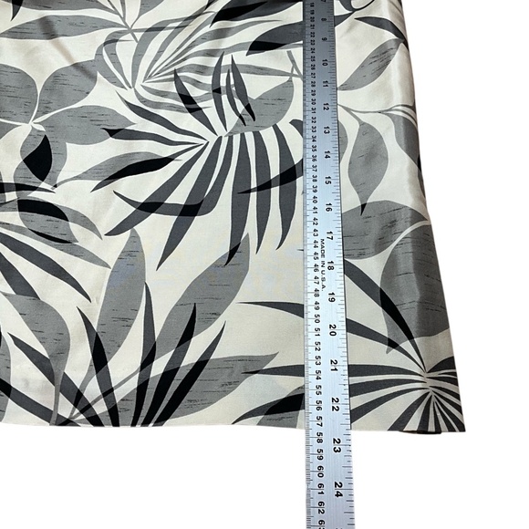 TALBOTS 100% Pure Silk Fully Lined Mini Pencil Skirt Side Zip Leaf Design Sz 10 - Picture 7 of 11